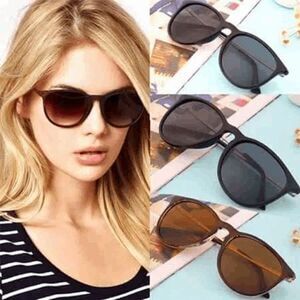 2/$30 Ladies Stylish Round Sunglasses 